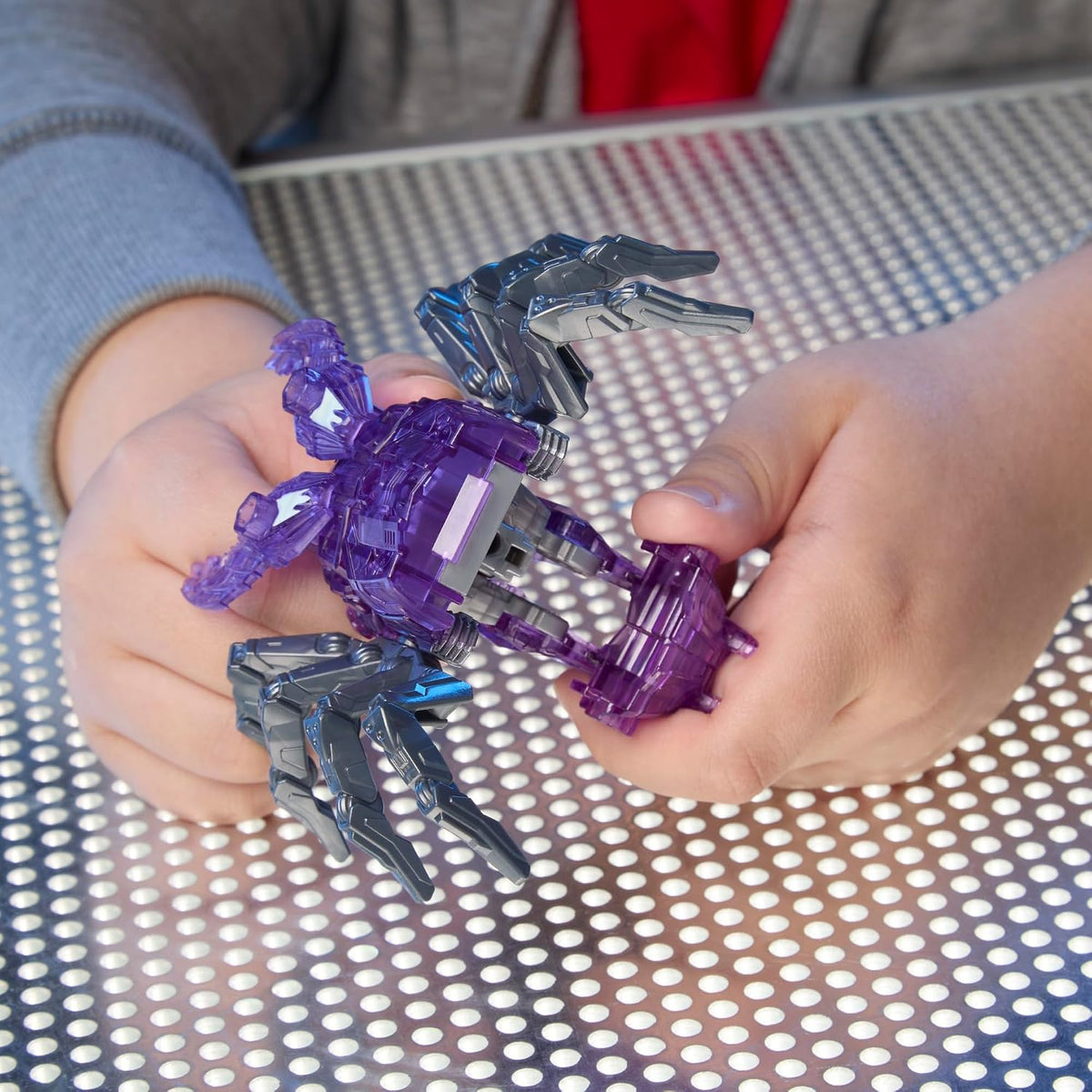 Transformers Cyberworld Armored Cyber Changers Airachnid (U.P. $24.90)