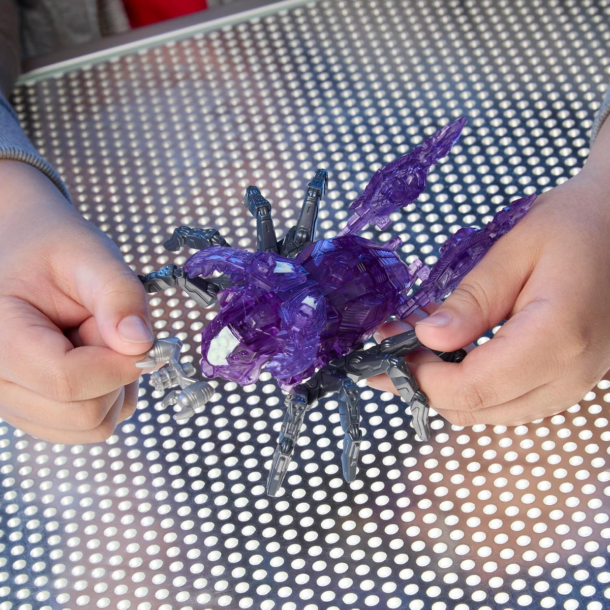 Transformers Cyberworld Armored Cyber Changers Airachnid (U.P. $24.90)
