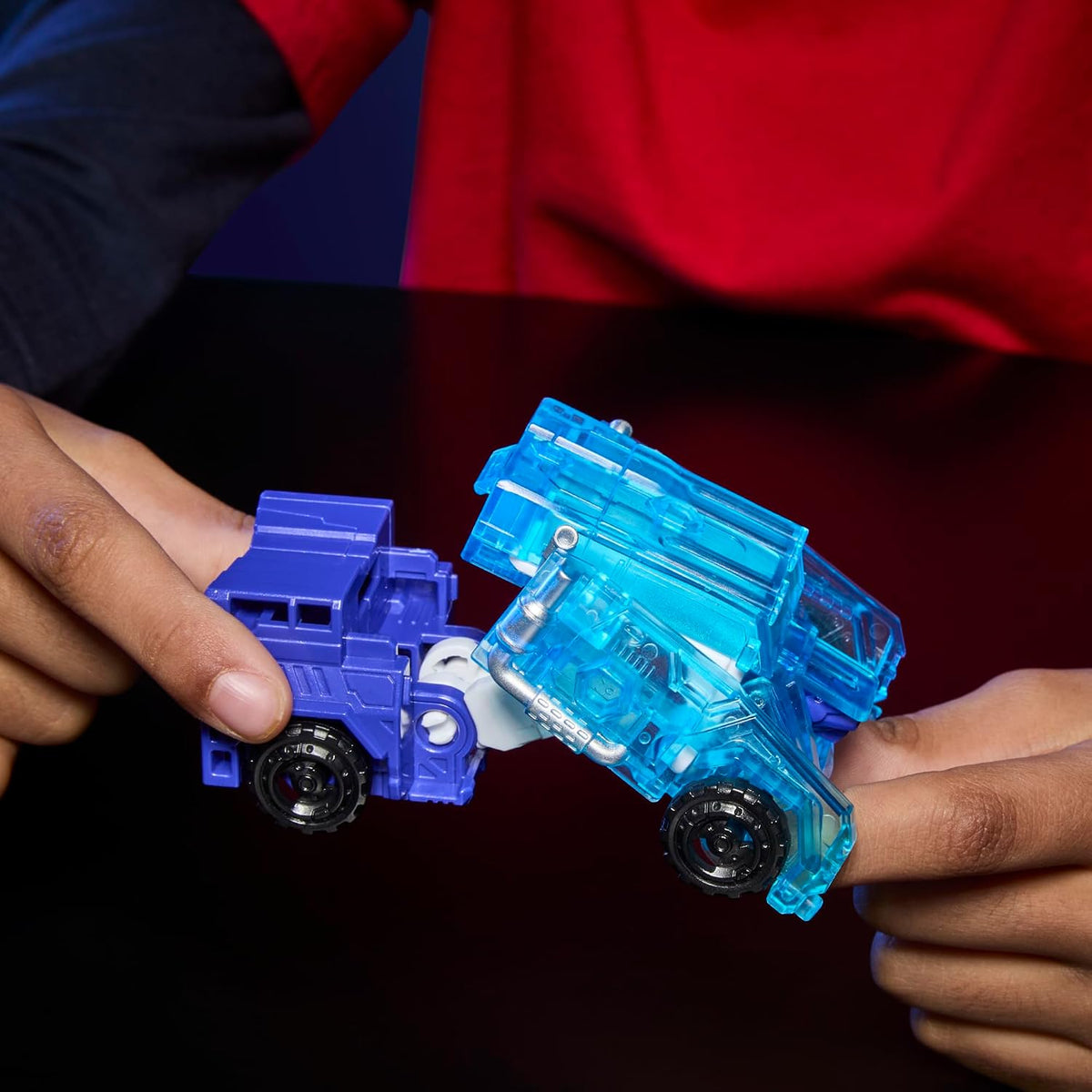 Transformers Cyberworld Armored Cyber Changers Optimus Prime (U.P. $24.90)