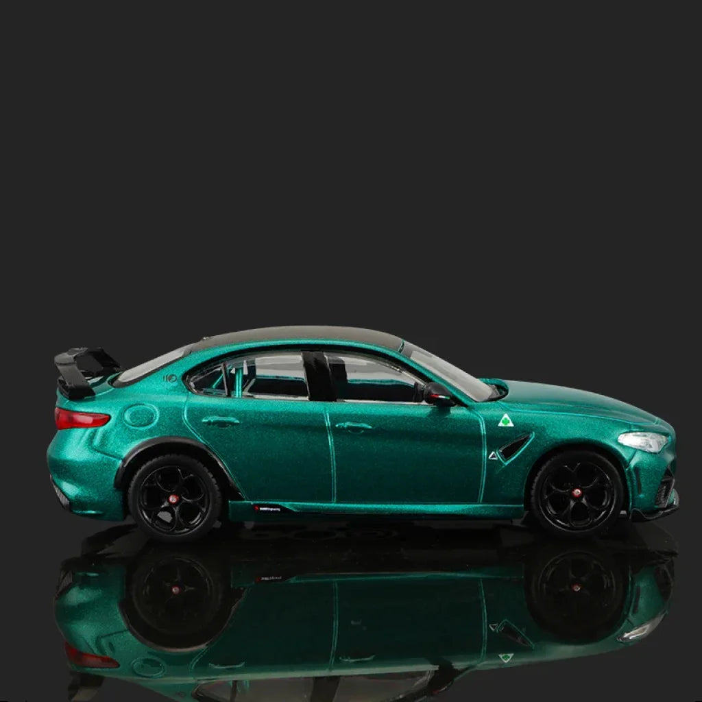 Bburago 1:43 Alfa Romeo Gtam Cars Model Alloy