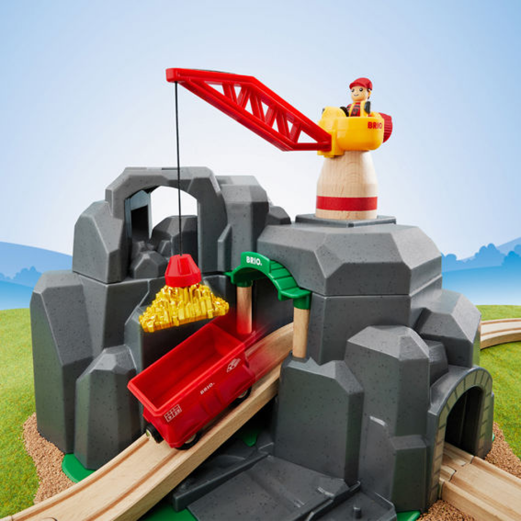 Brio Crane & Mountain Tunnel Brio