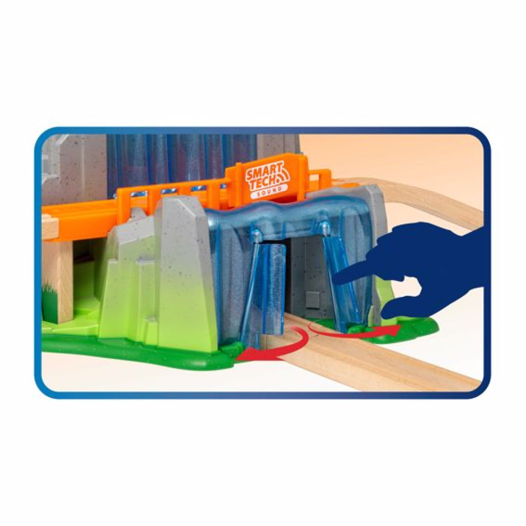 Brio Smart Tech Sound Waterfall Tunnel Brio