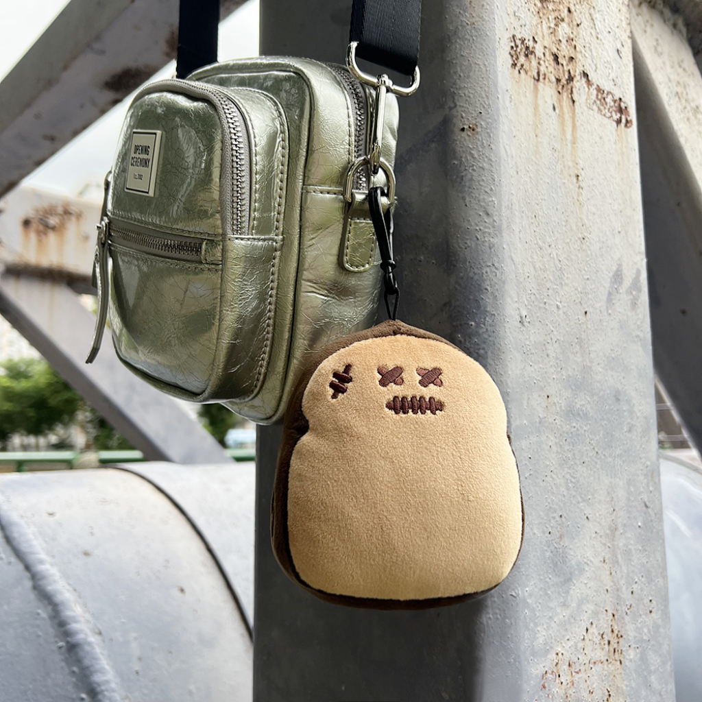 Burnt Toasty 4’’ Clip-on Plush - Manifold