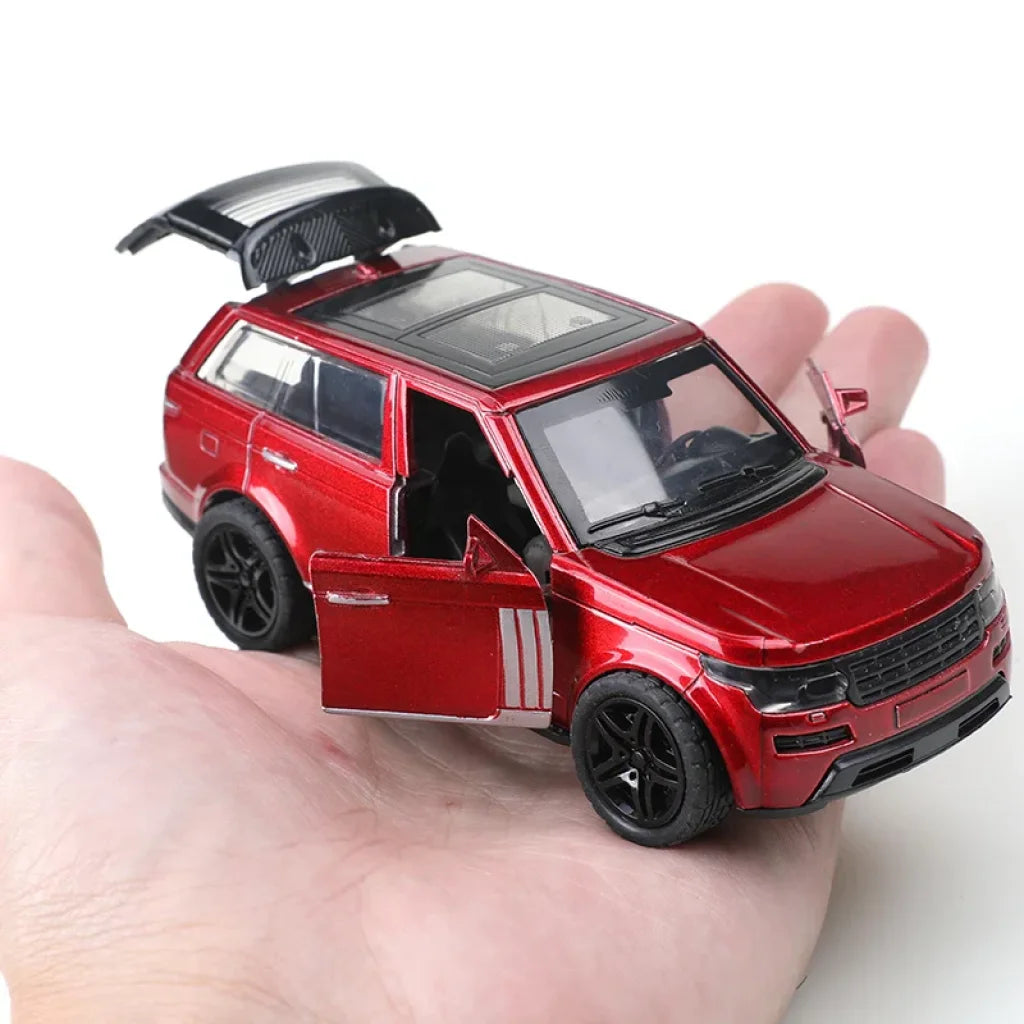 Die-cast Range Rover Replica 1/36