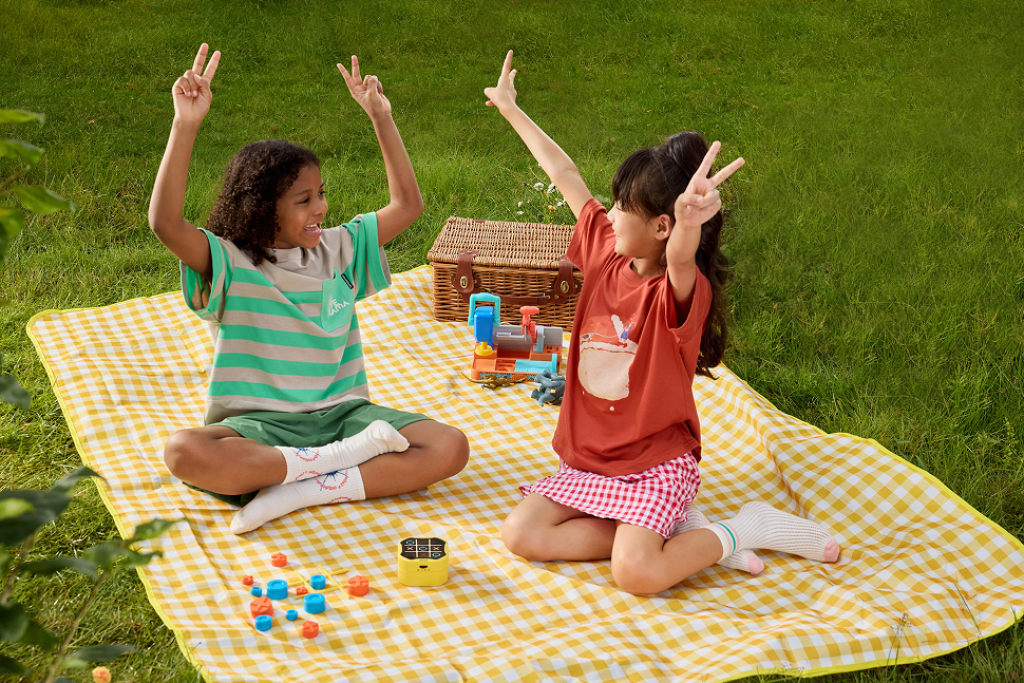 GiiKER Tic Tac Toe Bolt – 3-in-1 Handheld Game for Kids 3+ | Boost Focus Memory & Quick Thinking On-the-Go - puzzle