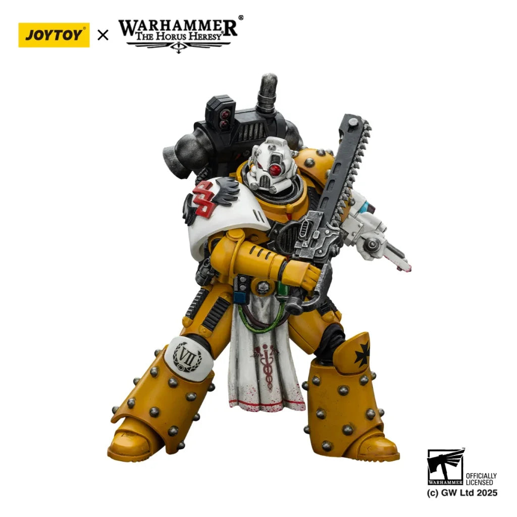 JOYTOY Warhammer 40k 1/18 Action Figures Imperial Fists Legion Apothecary - Legion Apothecary / 12cm