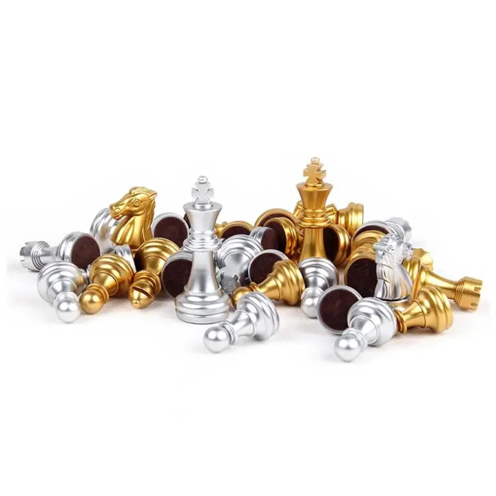 Medieval Chess Set With High Quality Magnetic Chessboard 32 Gold Silver Pieces