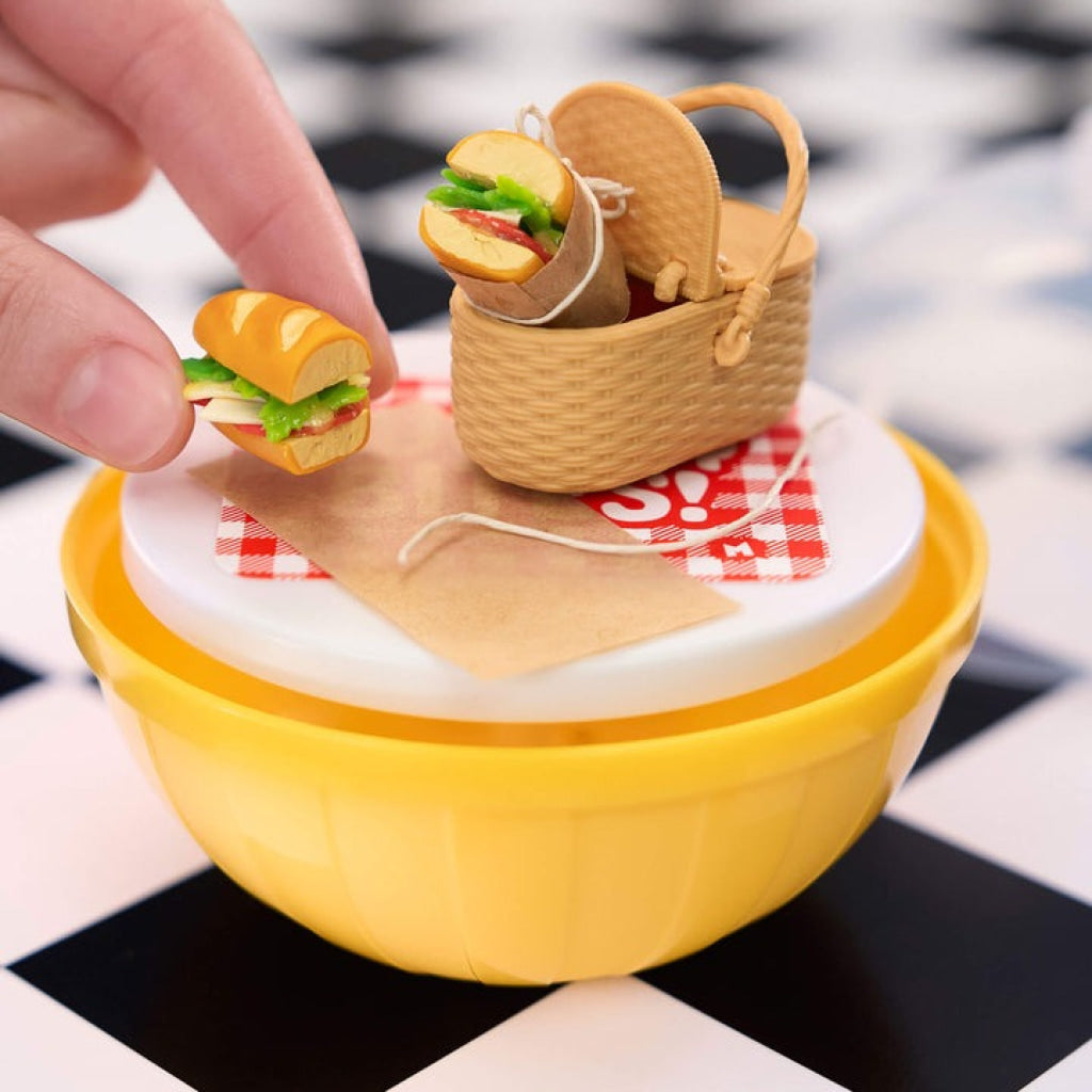 MGA’s Miniverse Make It Mini Food Diner Series 4 - MGA Miniverse
